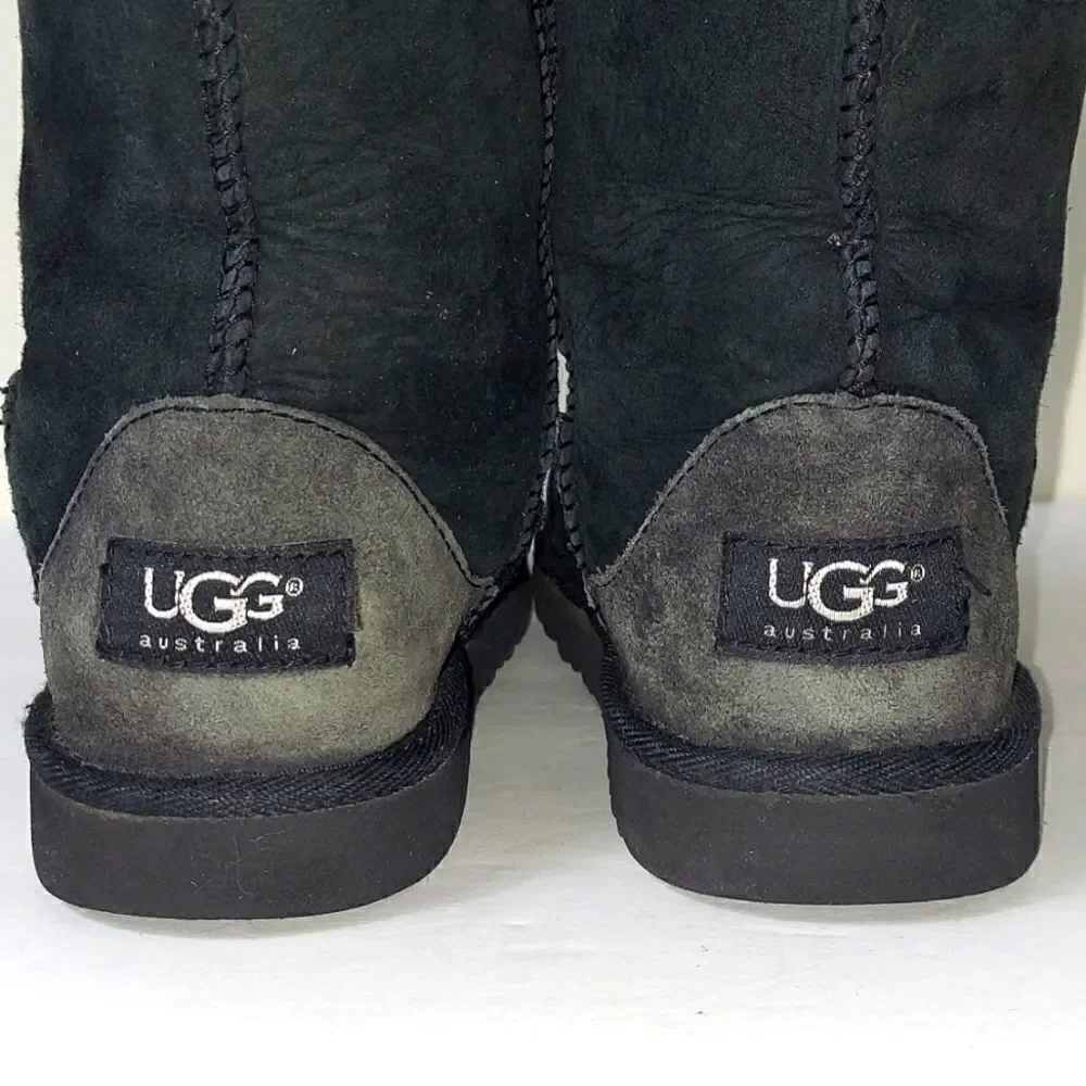 UGG Classic Short Black Boots Sz 2